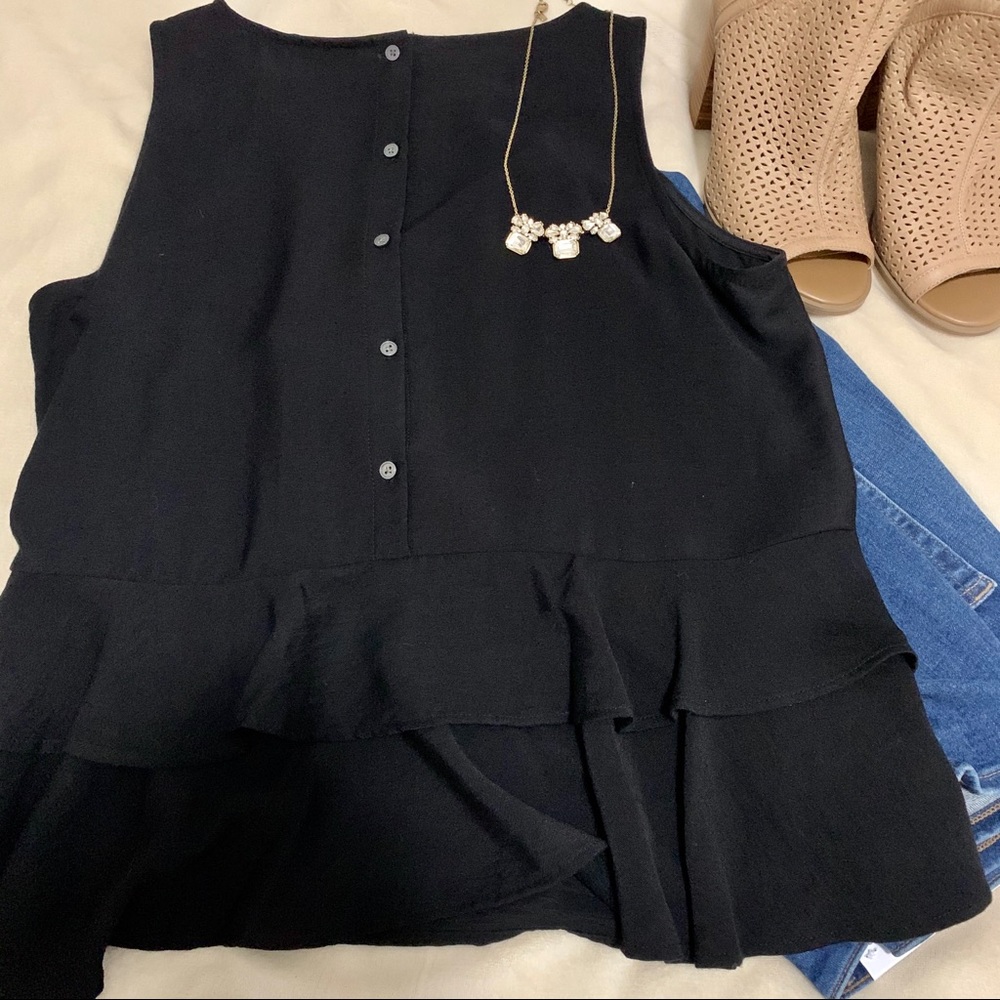 NWT LOFT Button & Ruffle Back Sleeveless Top